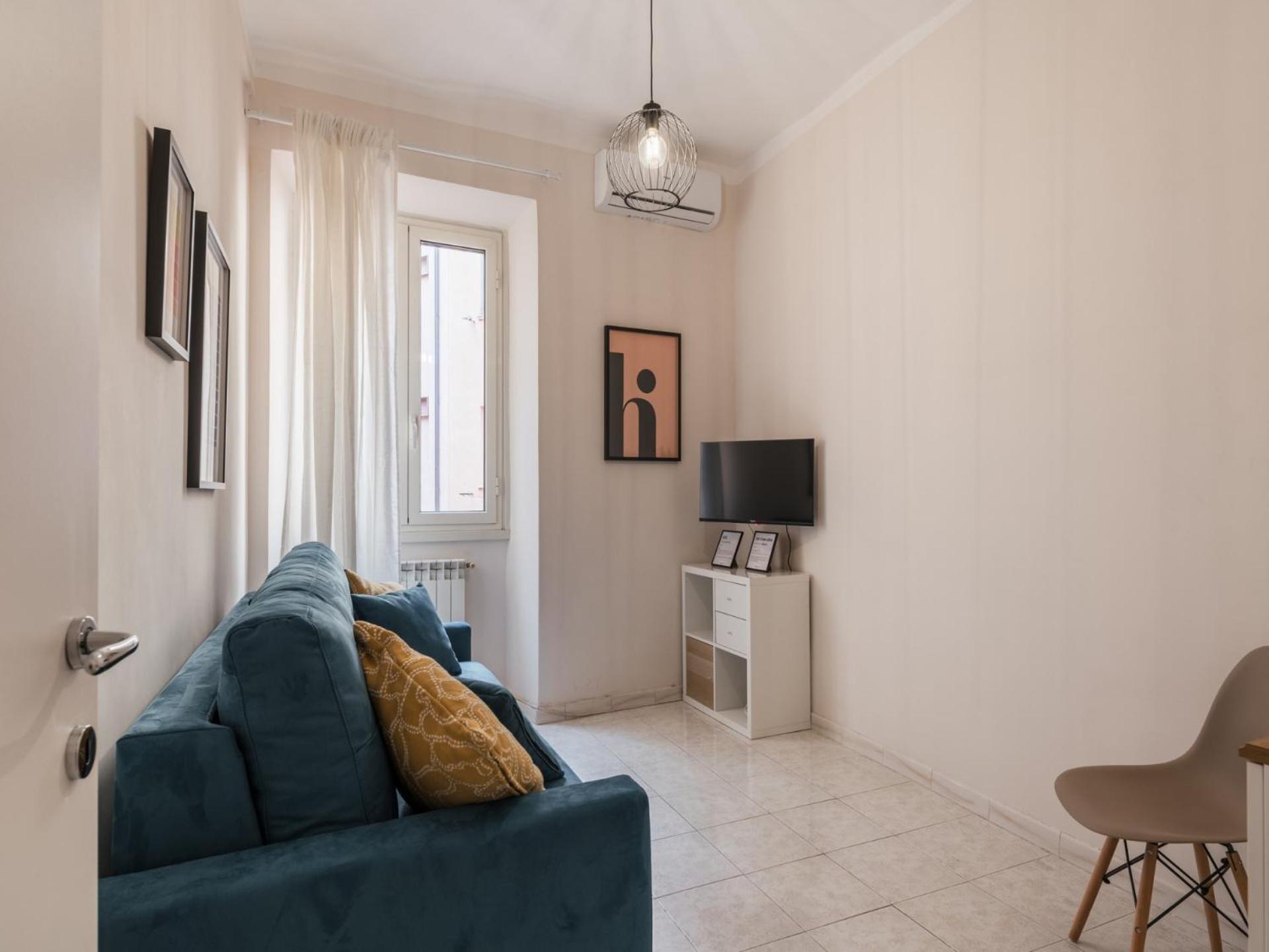 The Best Rent - Spacious One-Bedroom Apartment Near Colosseum Рим Экстерьер фото